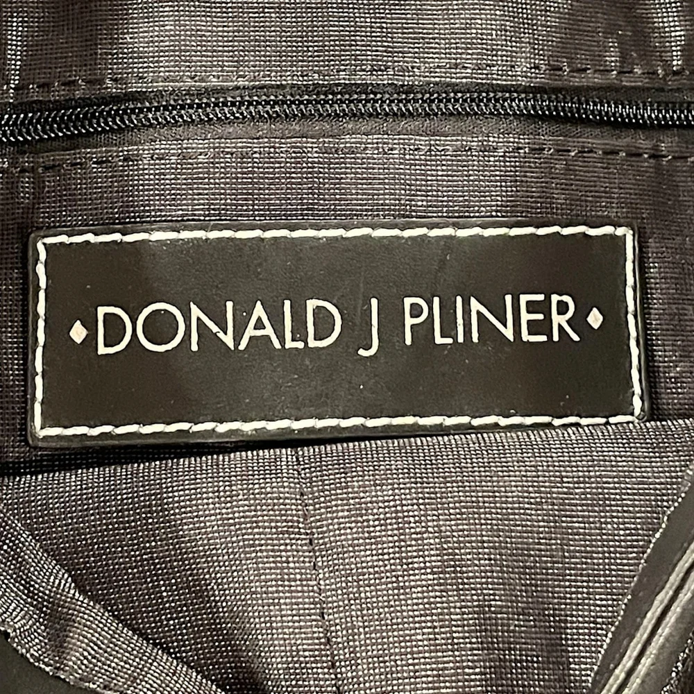 Donald J Pliner Womens Leather Bag Purse Shoulder Strap Brass Hardware Black